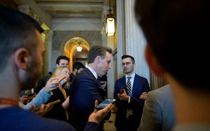 Venezuela war powers resolution fails in Senate