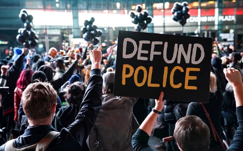 Dems remain the 'defund police' party, says veteran cop