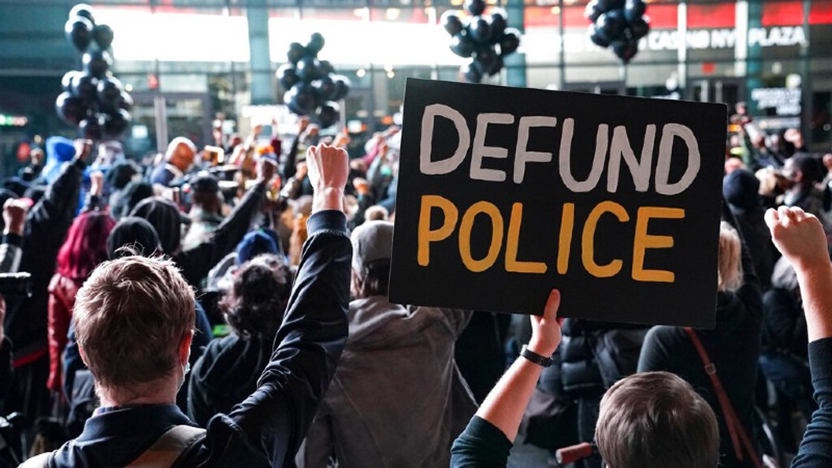 Dems remain the 'defund police' party, says veteran cop - Vimarsana News