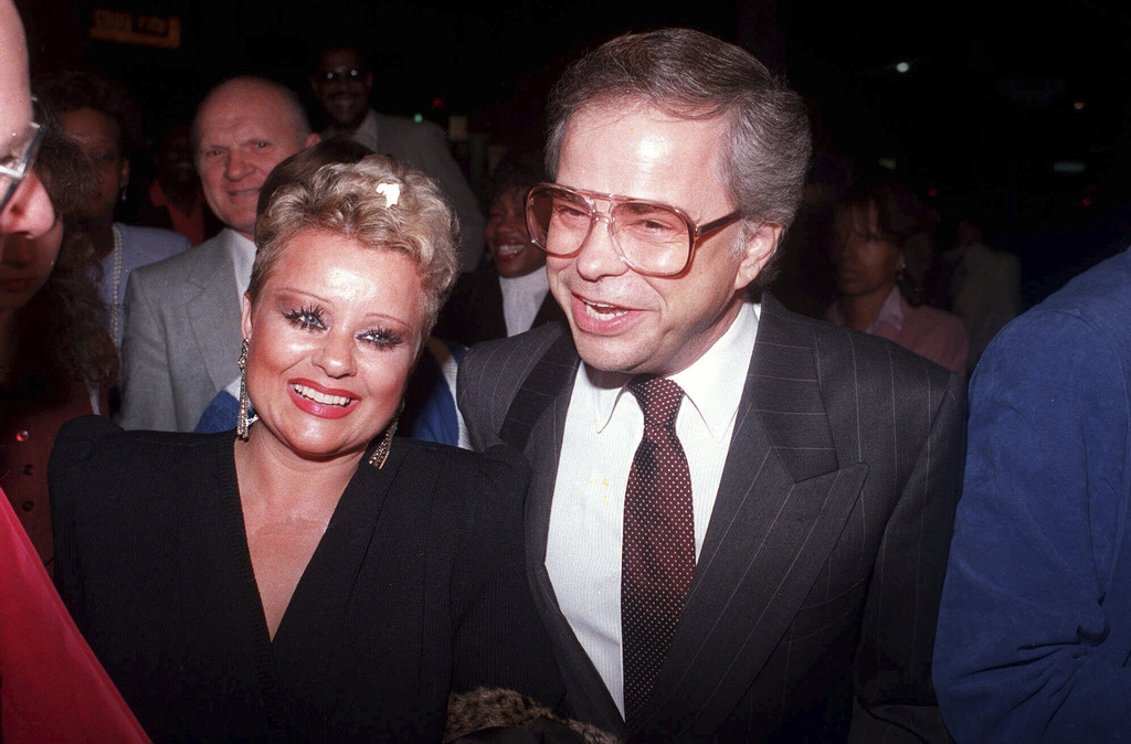 Former televangelist Jim Bakker dies at 86