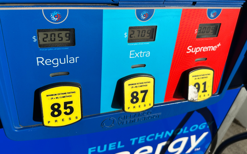 US gas prices back up to an average of $4 a gallon