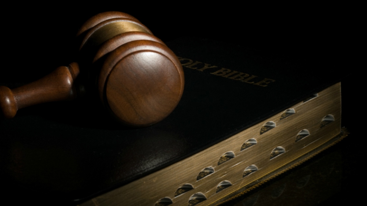 Defiant student sues Catholic school over 'contrived' demand for 'Ze' - Vimarsana News