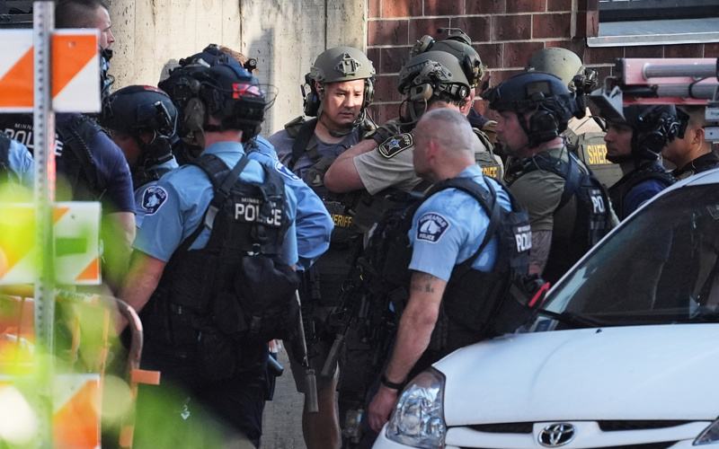 3 dead, including suspect, in downtown Minneapolis shooting