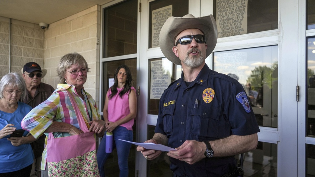 Texas community holds off closing library over book dispute - Vimarsana News