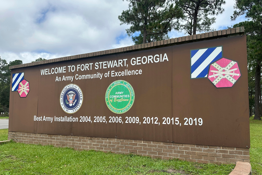 Suspect in custody after 5 soldiers shot at Fort Stewart in Georgia