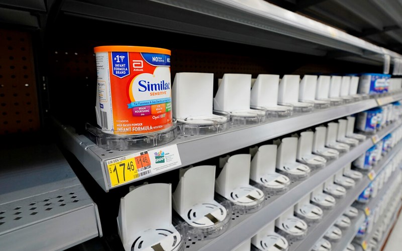 Parents hunting for baby formula as shortage spans US