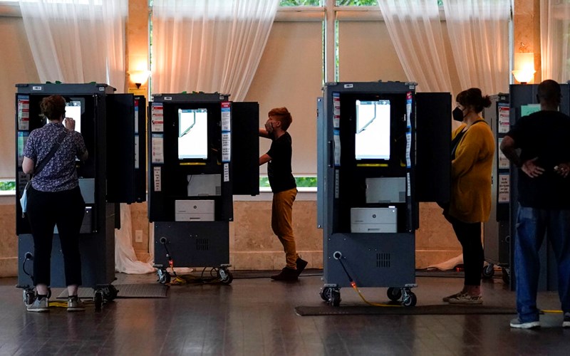 Computer experts urge Georgia to replace Dominion voting machines