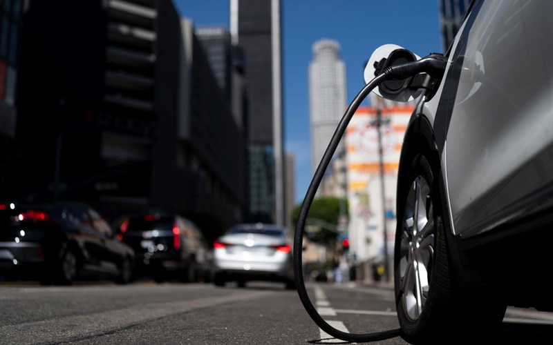 Report: U.S. Treasury about to pull the plug on electric vehicle tax credit