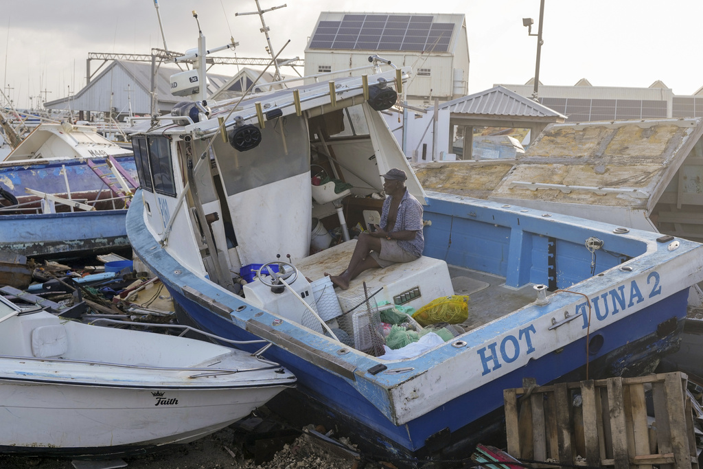 Beryl heads toward Jamaica as a major hurricane