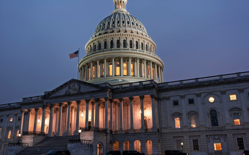 Pressure is building to end shut down, but GOP needs to stand strong, columnist says