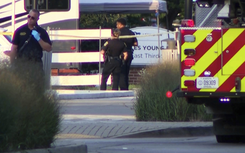 1 killed, 4 injured in shooting at park in Kentucky
