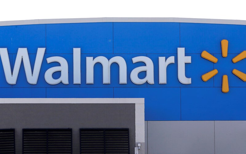 Indiana police kill shooter in Walmart