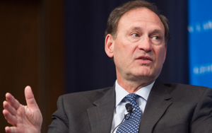 Thomas, Alito unlikely to retire from Supreme Court anytime soon