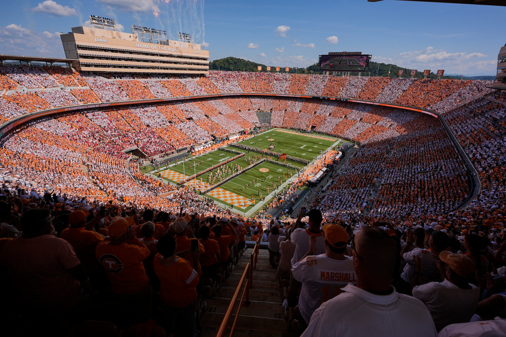 Federal appeals court halts ruling allowing thousands of college players extra year of eligibility