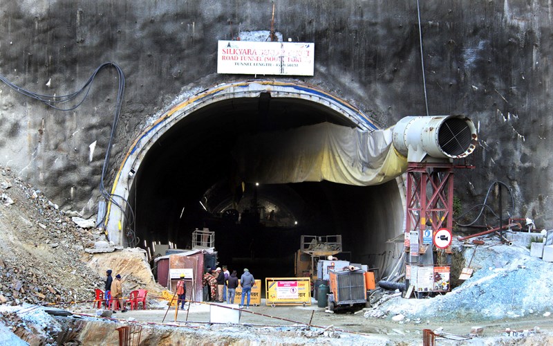In India, 40 workers are trapped in a tunnel for a 7th day as rescuers wait for a new drill