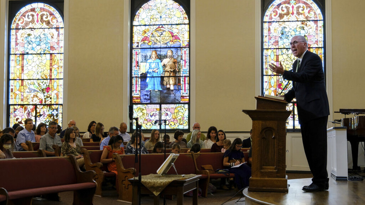 Amid crises, rural roots anchor Southern Baptists' president - Vimarsana News