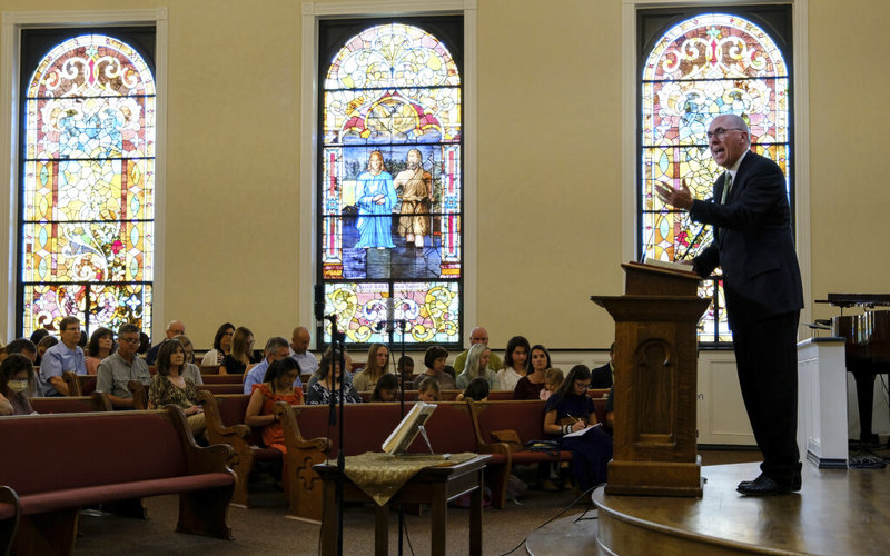 Women pastors continue to be controversial topic among Southern Baptists