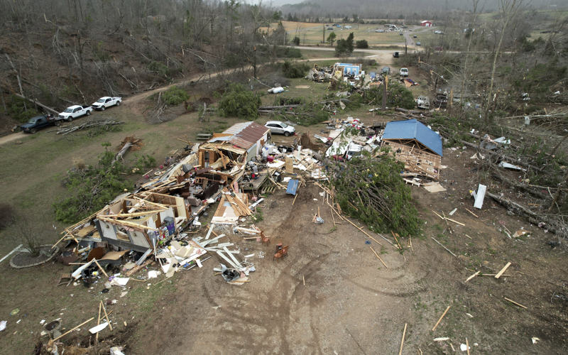 At least 26 dead in massive US storm after Kansas reports 8 fatalities