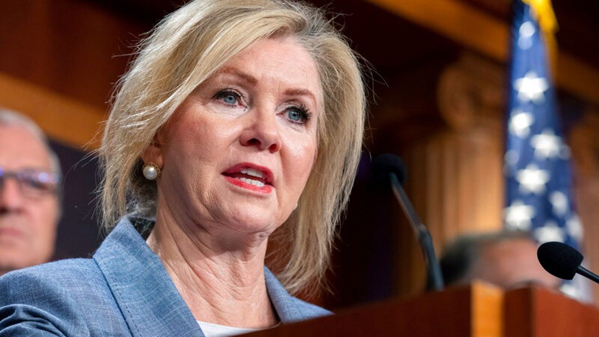 Blackburn: Block Biden mandates … learn to live with COVID - Vimarsana News