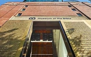 Bible takes center stage in D.C. as leaders call Americans back to scripture