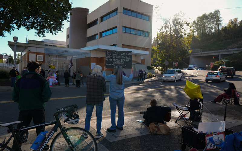 Judge again bars Trump administration from deploying troops to Portland