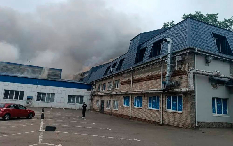Ukrainian drones set a Moscow refinery ablaze