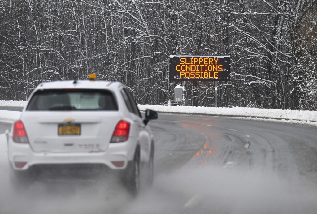 Northeast winter storm shuts schools, knocks out power