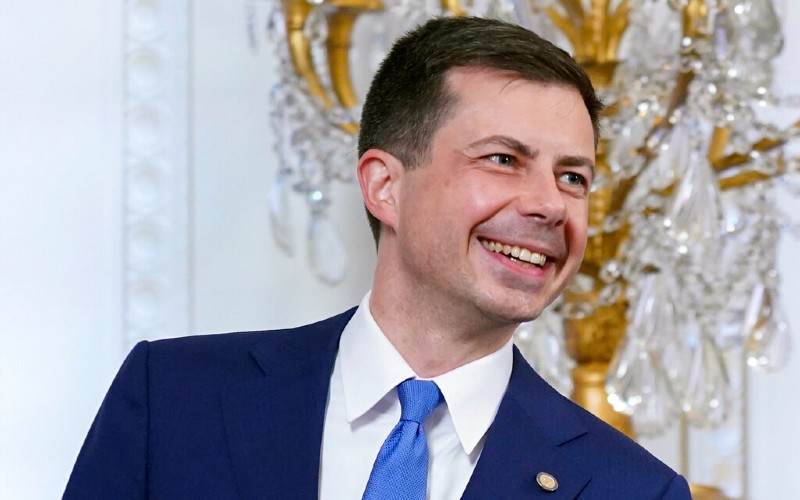 Buttigieg reminded of his query re: Trump's mental health - Vimarsana News