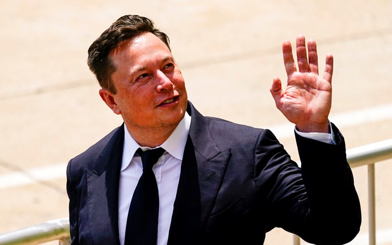 Elon Musk says Twitter deal 'temporarily on hold'