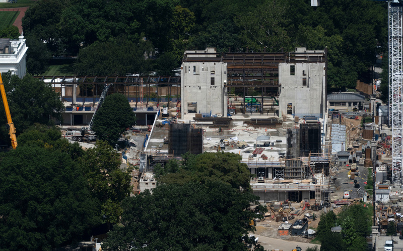 Supreme Court lets White House continue construction on $400 million ballroom