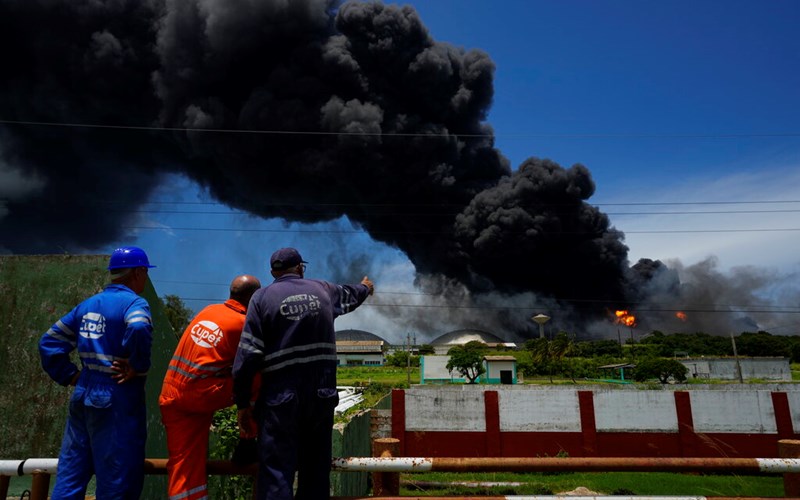 17 missing, dozens hurt as fire rages in Cuban oil tank farm