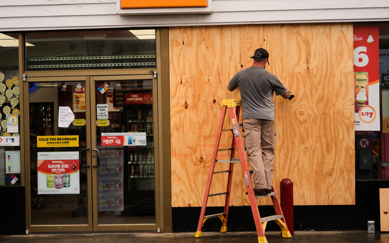 Hundreds of thousands without power after Isaias slams the Florida Panhandle and Alabama