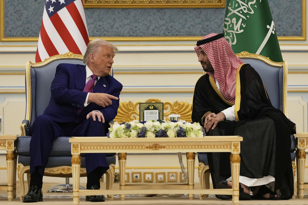 Trump in Saudi speech urges Iran toward a 'new and a better path'