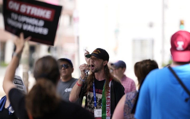 Report: Teachers unions have poured over $1 billion into far-left causes since 2015