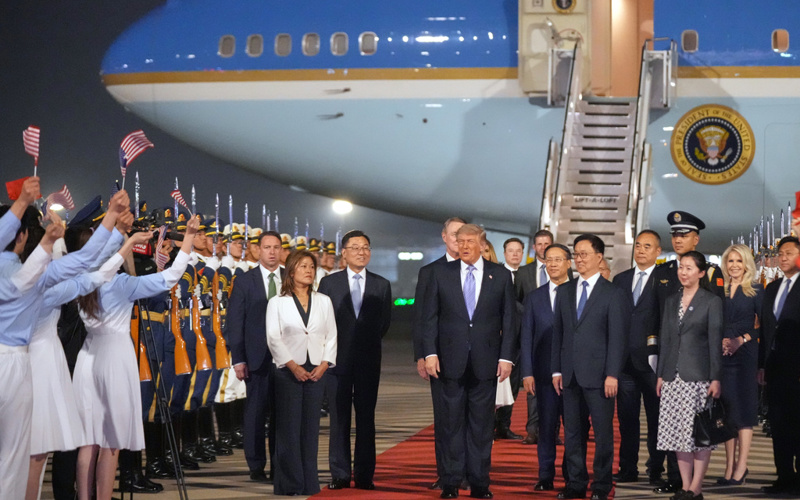 Trump arrives in Beijing for talks with China's Xi on Iran war, trade and US arms sales to Taiwan