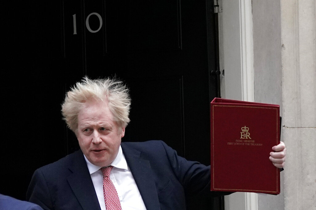 Boris Johnson scraps remaining COVID restrictions in England