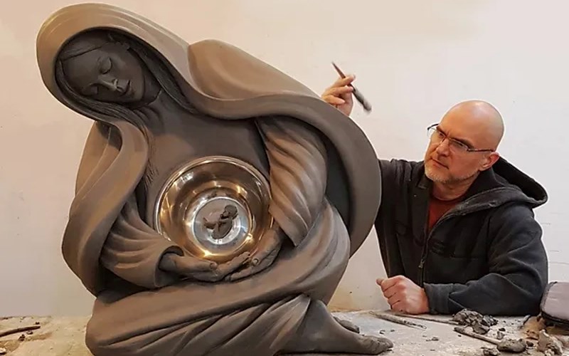Artist wants 'Life' sculpture to reflect beauty of mother and child