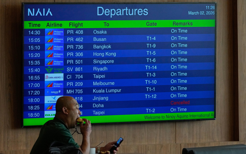 Gulf airlines restart some UAE flights