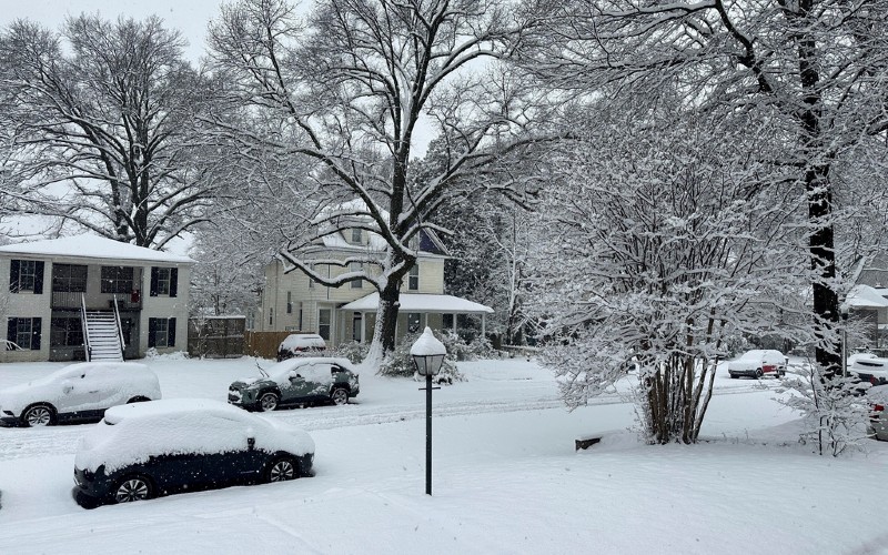 Winter storm plods into Deep South, prompting states of emergency & school closures