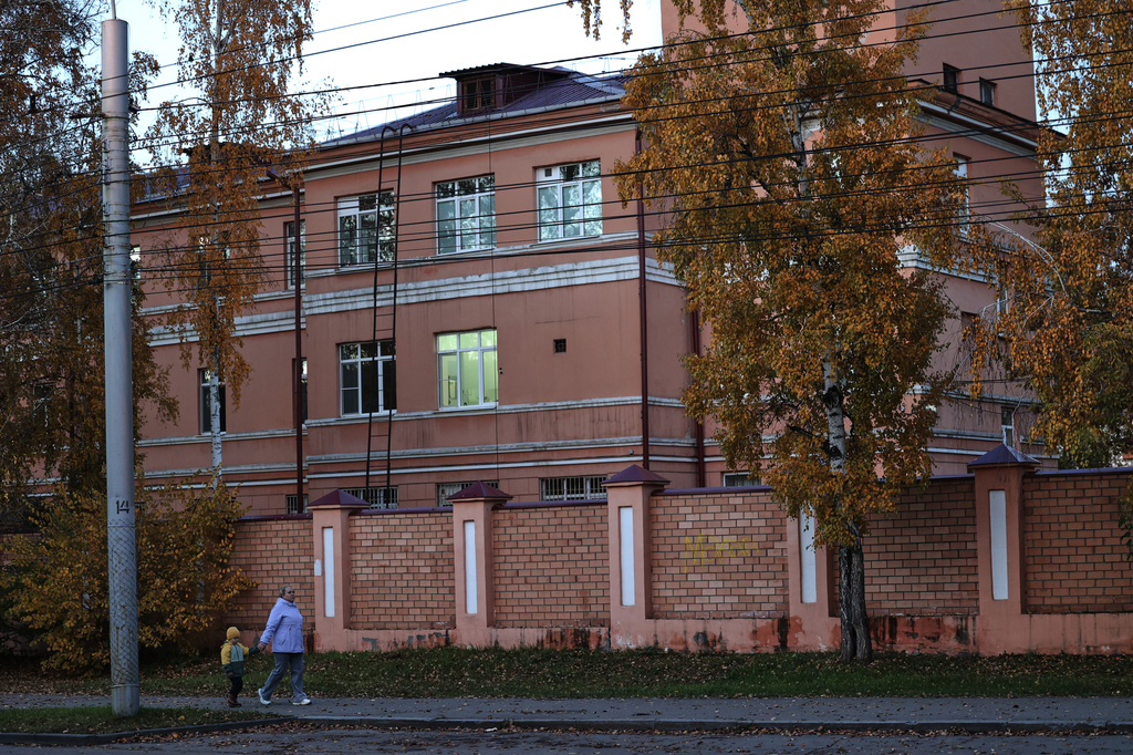 Russia keeps a tight lid on suspected case of pneumonic plague