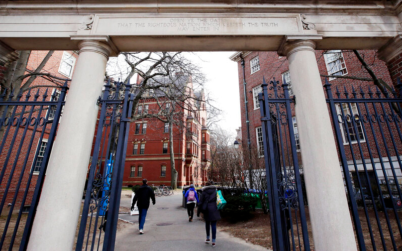 Harvard blasts long-dead white men, black professor who left plantation