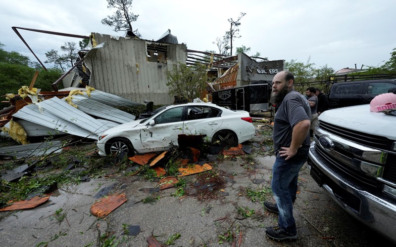 Severe weather takes aim at parts of the Ohio Valley after battering the South