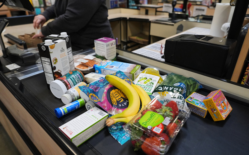 Supreme Court keeps a block on SNAP payments