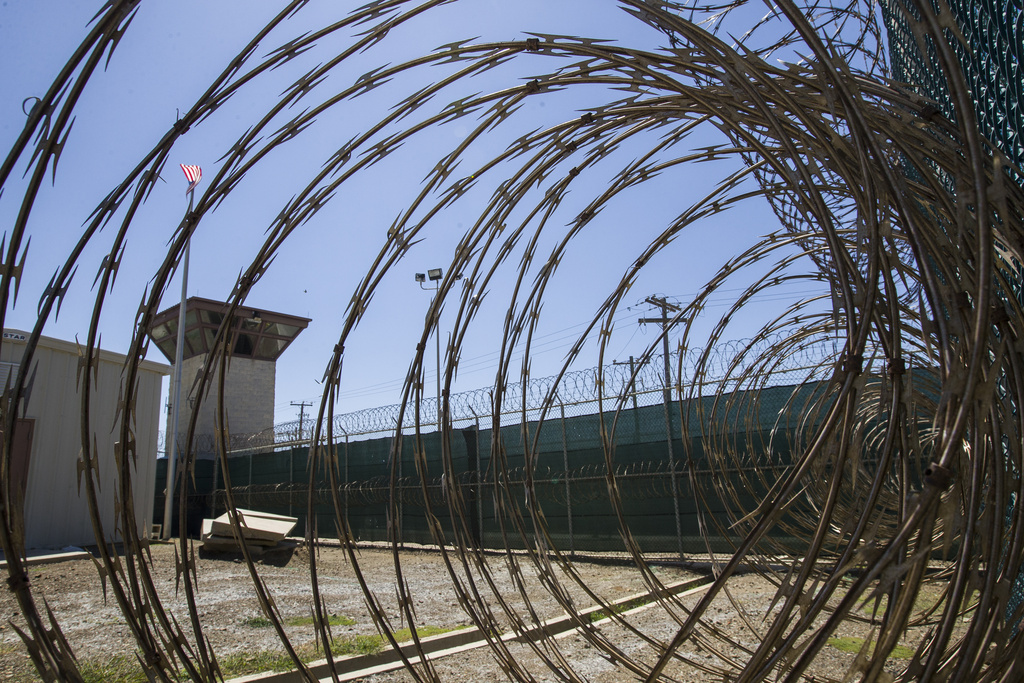 Military flights sending migrants to Gitmo 'underway,' WH says