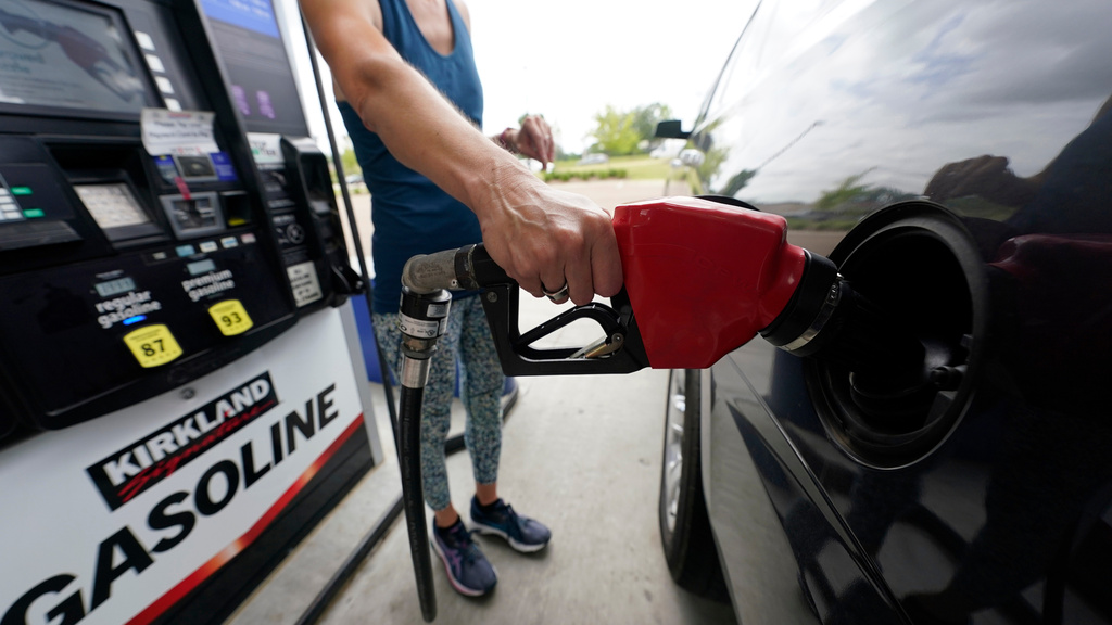 Iran deal prompts another drop in national gas prices