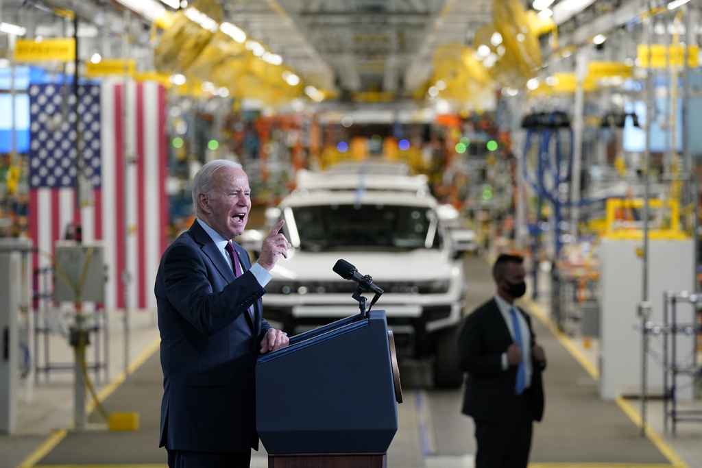 Falling electric vehicle sales forcing Biden administration to back off on new emission standards