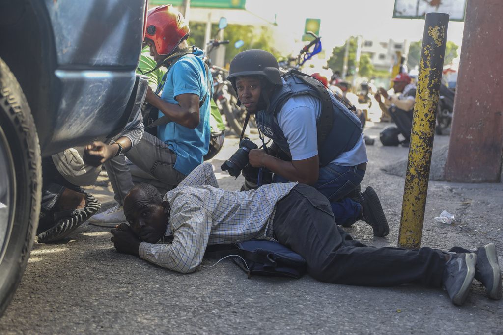 Haitian gangs open fire at a Spirit Airlines flight landing at the main airport