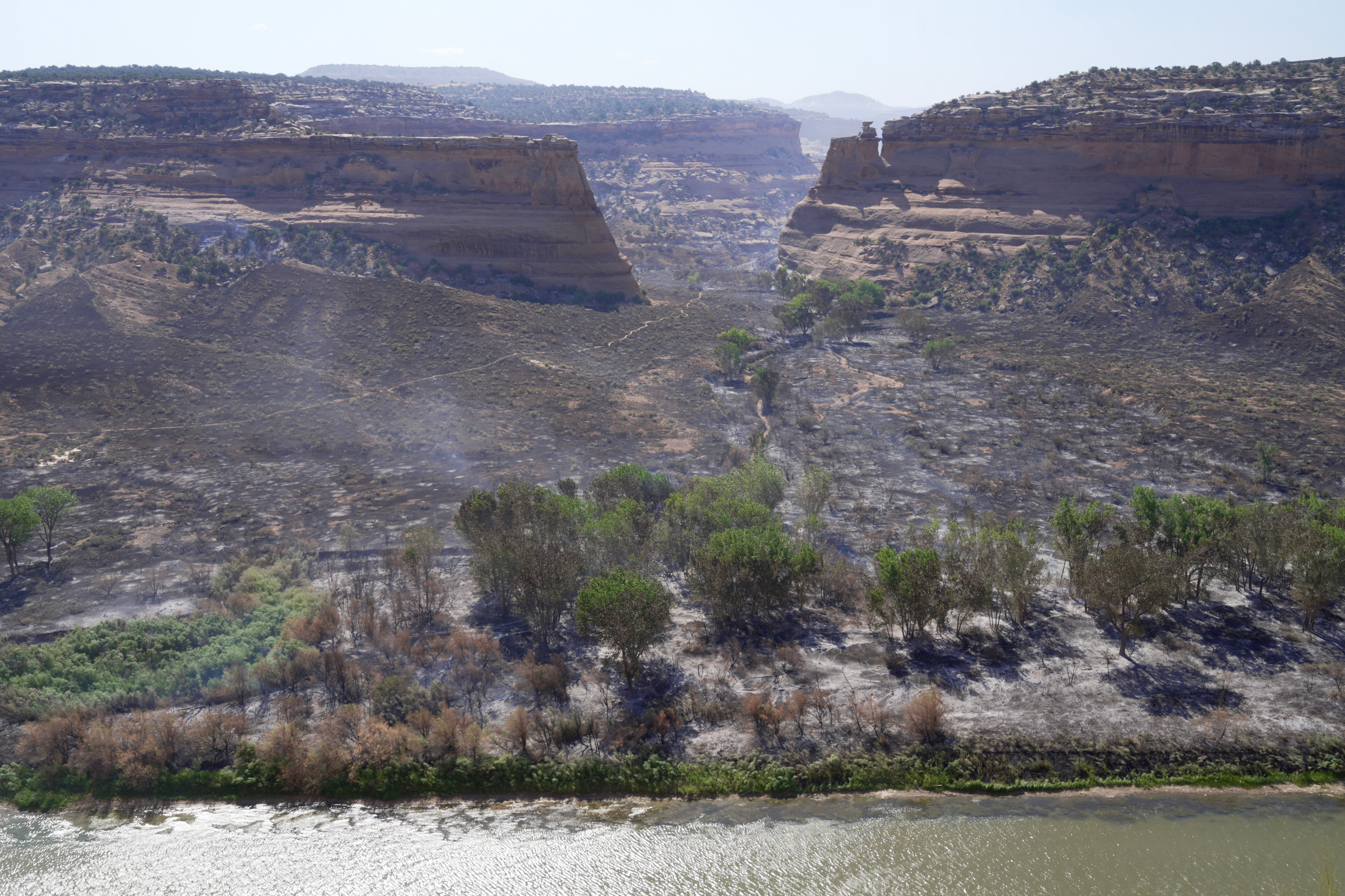 Wildfire southwest of Denver forces thousands to evacuate