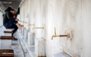 Foot-washing fight about more than convenience for Islamic travelers