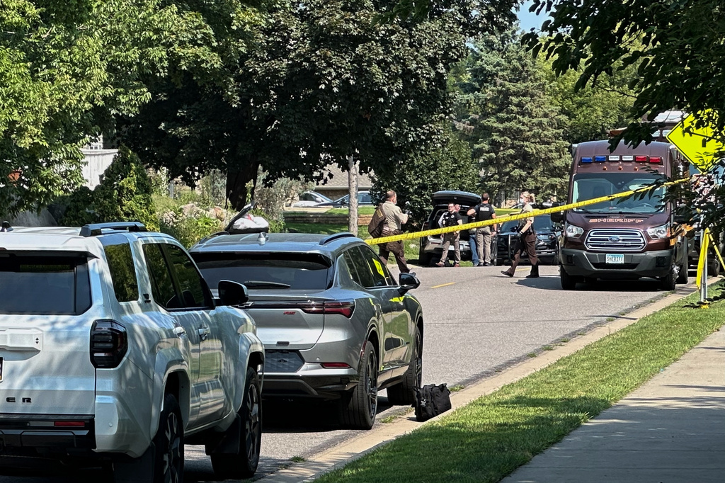 Man kills a woman and their child at a Minnesota daycare